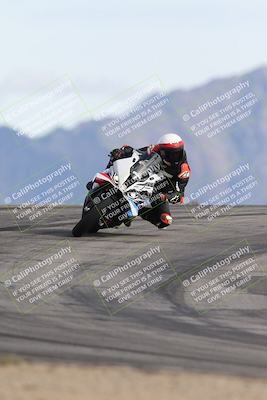 media/Nov-16-2025-Race Pace (Sun) [[8c5fa54630]]/Verified Riders/8-Turn 12 (120pm)/